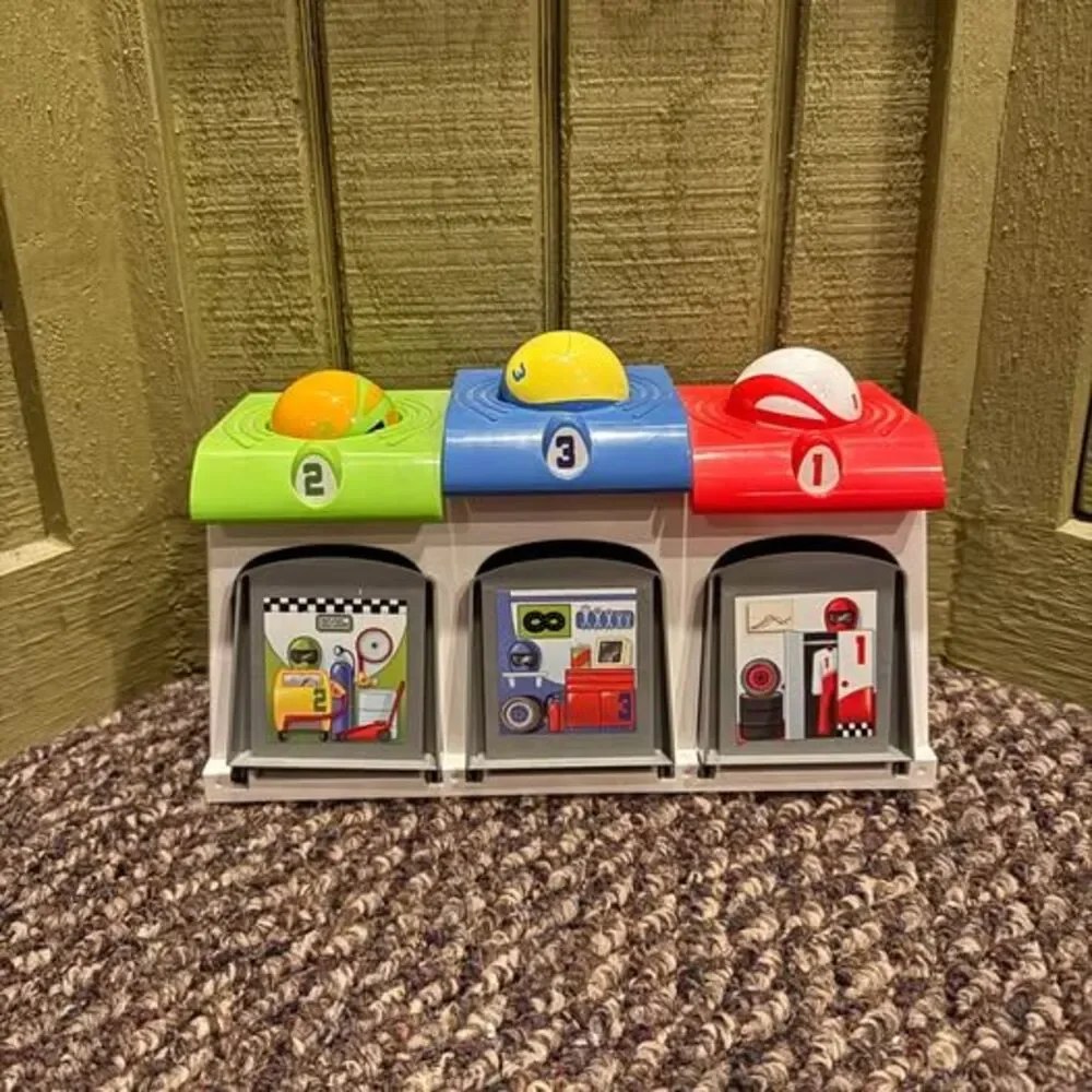 Battat Pop-Up Pals Garage with 3 Cars and Hammer
